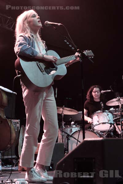 LAURA MARLING - 2011-11-04 - PARIS - La Cigale - Laura Beatrice Marling